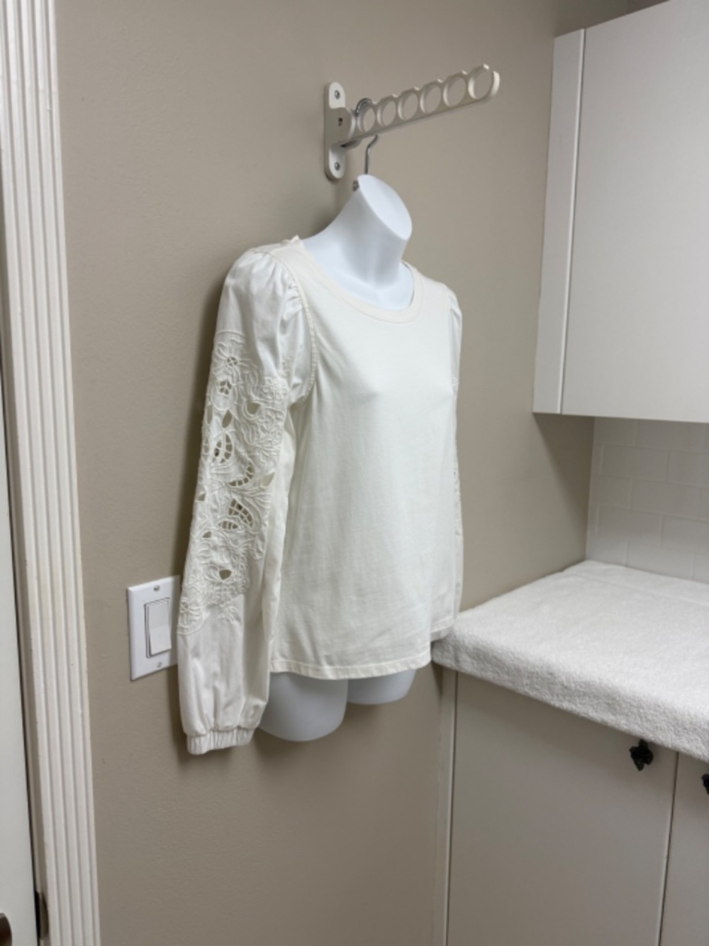 Lilly Pulitzer Isley Knit Top Ivory "Coconut" Long Eyelet Sleeves Top Tee Sz XS - Picture 7 of 15
